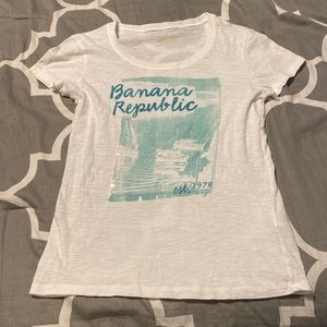Banana Republic size XS T-Shirt with sequin
